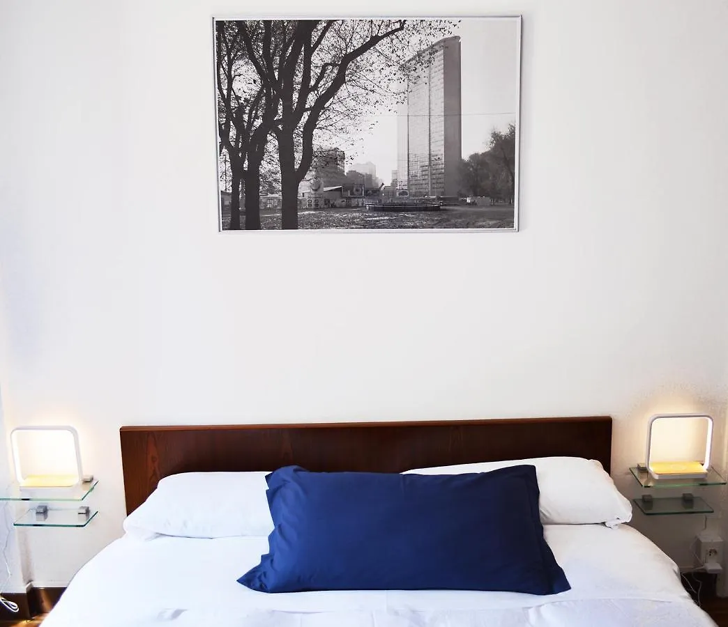 Alojamento de Acomodação e Pequeno-almoço Room Inn Milão