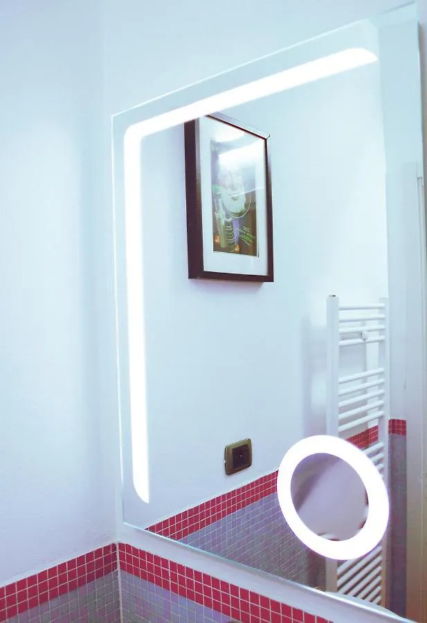 Room Inn Milão