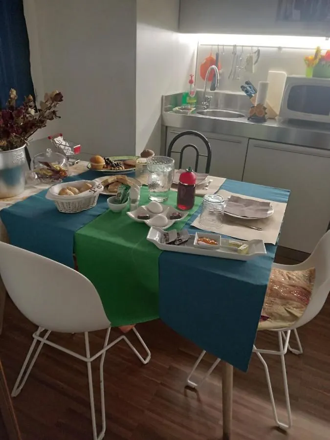 ** Couette-café Room Inn Milan Italie