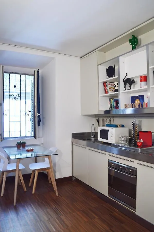 Room Inn Milão Itália